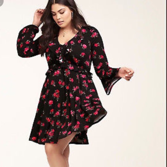 torrid Dresses & Skirts - 🌹TORRID 10/12 Red Floral Jersey Open Back Dress